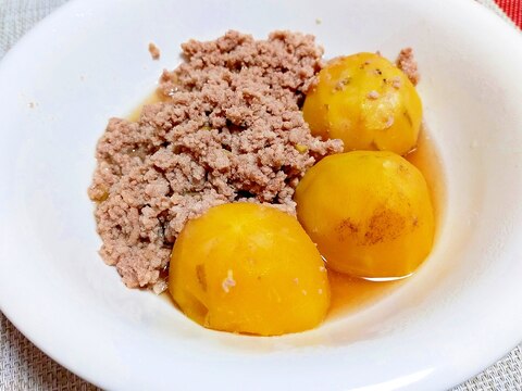 インカのめざめと挽き肉の煮物